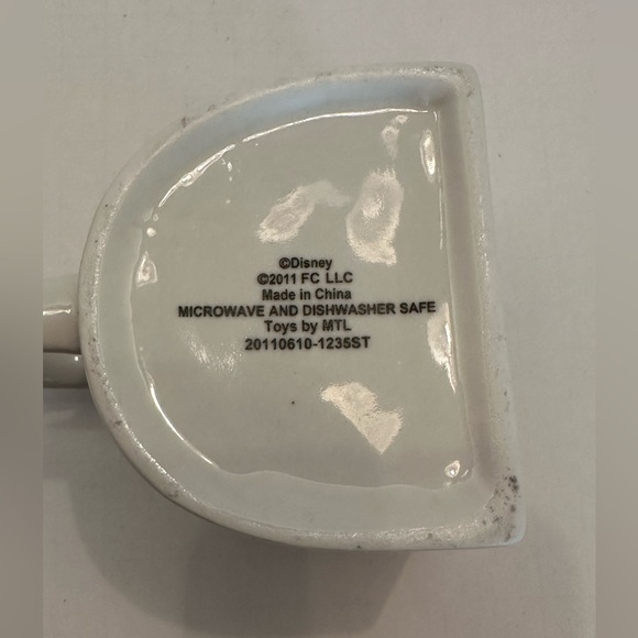 Disney 2011 Mickey Mouse Minnie Mouse Half Moon Coffee Mug - Picture 4 of 5